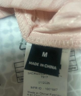 Top rosa con bordado