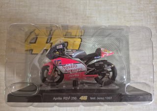Moto Aprilia RSV 250 V.Rossi 1/18 Jerez 1997