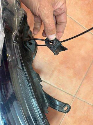 Faro Izquierdo Toyota  VERSO 811700F161