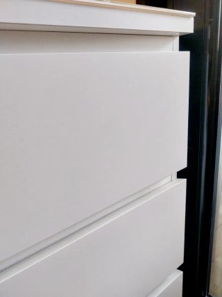 Cómoda Malm IKEA 4 cajones Blanca con cristal