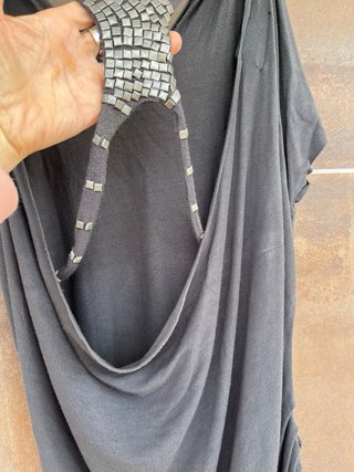 Camiseta escotada gris talla única