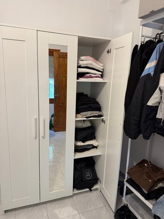 Armario blanco con espejo y 3 puertas, como nuevo