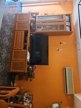 Mueble de salón madera y cristal