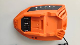 Cargador batería AEG + Batería