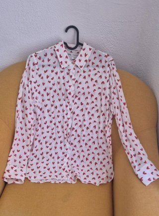 Blusa Zara Corazones Rojos