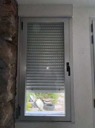 Conjunto 2 ventanas y puerta aluminio