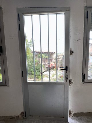 Conjunto 2 ventanas y puerta aluminio