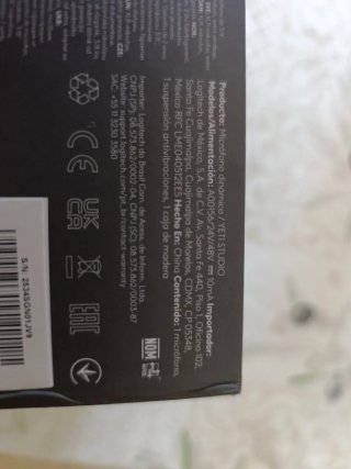 Logitech G Yeti Studio Blanco Nuevo