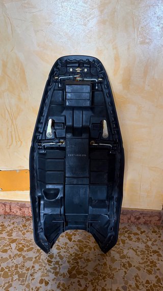 Sella Hornet 600 2003