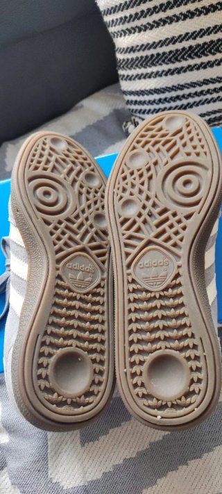 Adidas Spezial grises talla 38