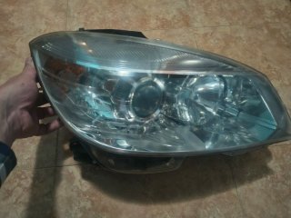Faro Mercedes CLC lado derecho