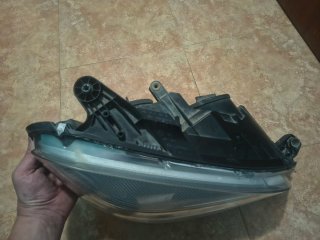 Faro Mercedes CLC lado derecho