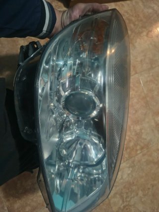 Faro Mercedes CLC lado derecho