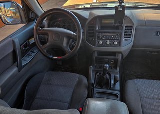 Mitsubishi Montero 2004