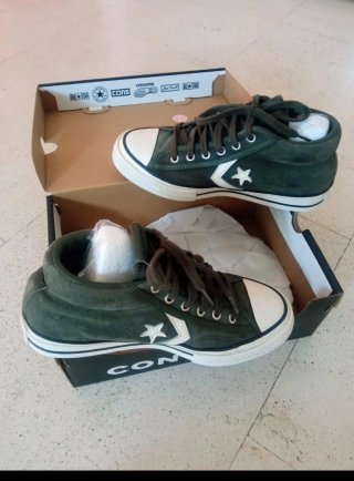 Zapatillas Converse Talla 38 Verde Están Nuevas.