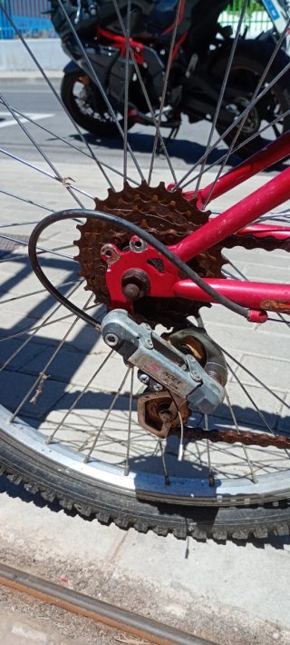 Bicicleta Btwin Roja 58cm
