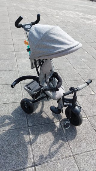 Triciclo evolutivo infantil gris