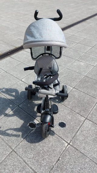 Triciclo evolutivo infantil gris