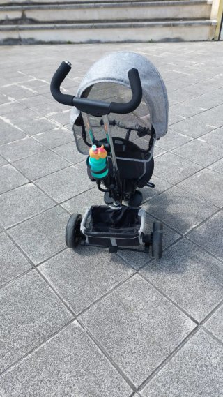 Triciclo evolutivo infantil gris