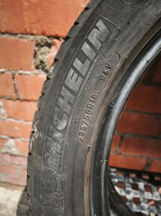 Neumático Michelin 225/50 R18