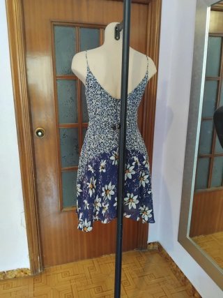 Vestido floreado con vuelo
