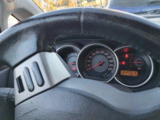 Nissan Tiida 2008