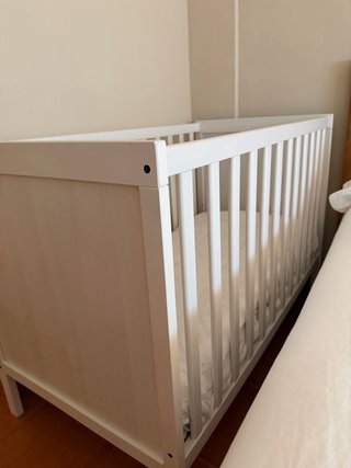 Culla in legno bianco