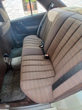 Mercedes-Benz 190E 1990