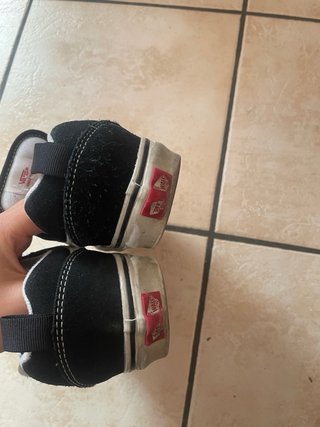Scarpe Vans nere e bianche