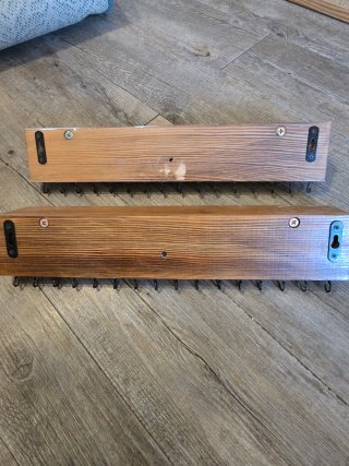 Colgadores de madera para joyas