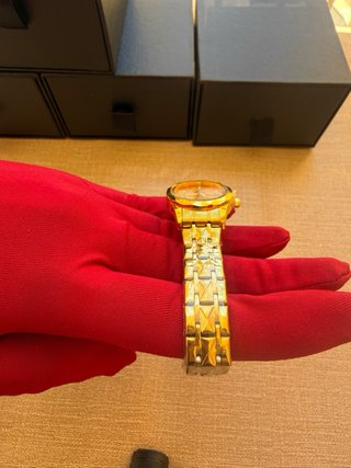 Reloj Dorado de mujer  de Acero (Ajuste a Medida )