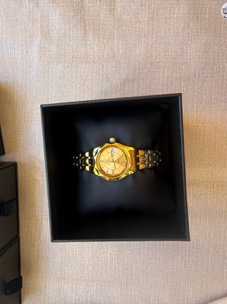 Reloj Dorado de mujer  de Acero (Ajuste a Medida )