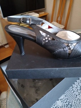 Zapatos de tacón negros