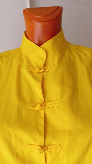 Camisa japonesa amarilla. Zara. Talla L