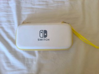 Nintendo Switch Lite Amarilla