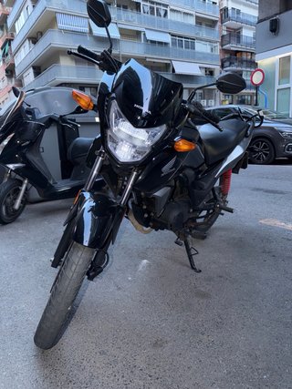 Honda CB125F Negra