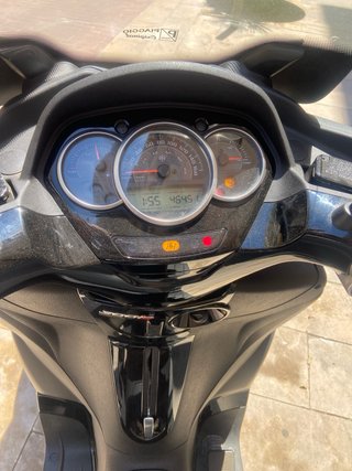 Piaggio MP3 Yourban 300 gris