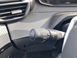 Peugeot 208 Allure HYBRID 110 eDCS6