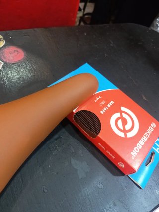Combo sillín marrón y cinta manillar