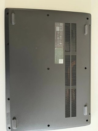 Portatile Lenovo V14-ADA 4GB RAM