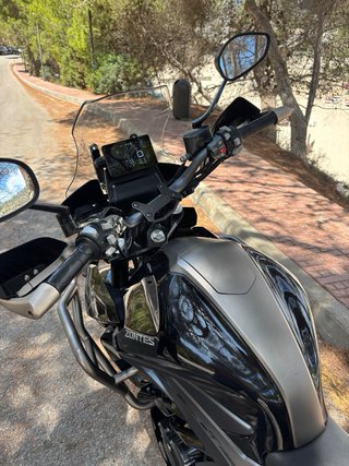 Zontes T350 2.500km, como nueva.