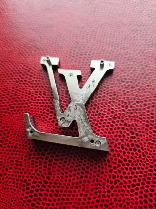 Logo Louis Vuitton Nero