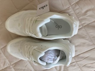 Zapatillas Alo Runner Blancas Talla 37