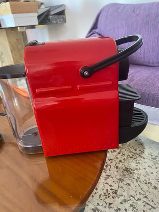 Cafetera Krups Nespresso Roja