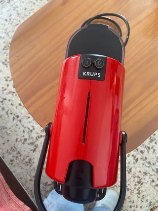 Cafetera Krups Nespresso Roja