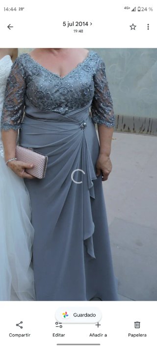 Vestido de fiesta gris