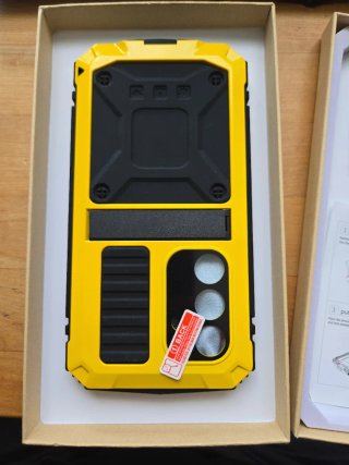 Funda móvil rugerizada tipo tanque