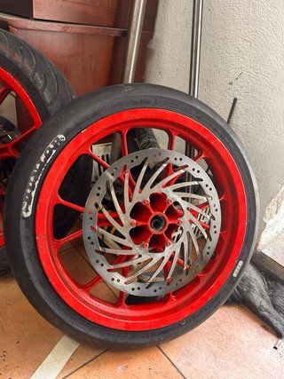 Llantas SM Derbi Rieju Rojas