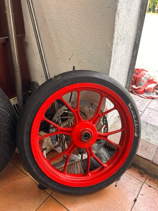 Llantas SM Derbi Rieju Rojas