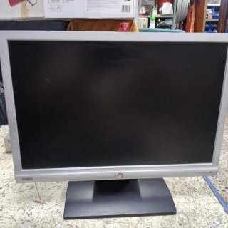 Monitor BenQ Plata y Negro
